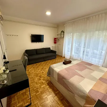 Villaroel Bed & Breakfast *